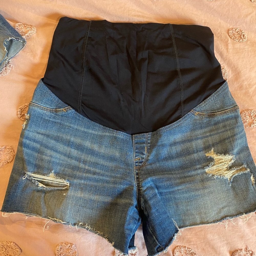 Isabel maternity midi jean shorts size 29 full panel